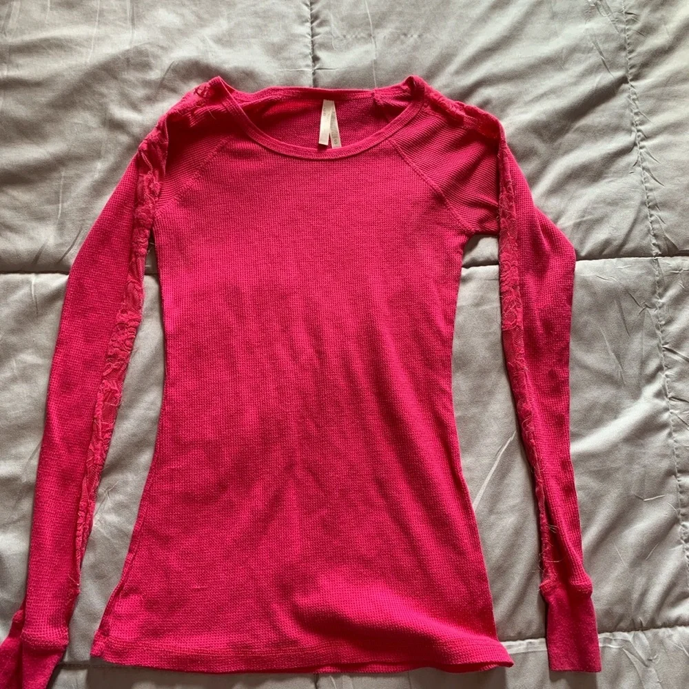 Pink Stretchy Ribbed Lace Top - Picture 1 of 2